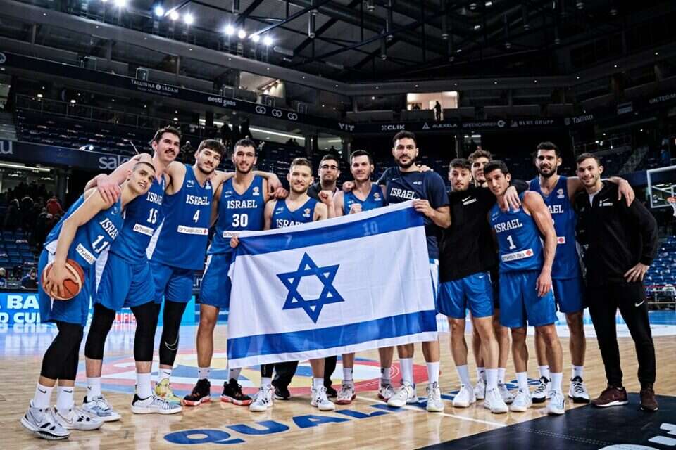 נבחרת ישראל אחרי המשחק מול אסטוניה. ניצחון גדול , פיב"א