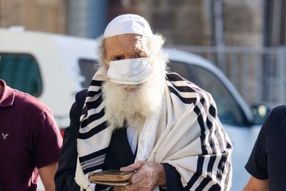 שרביט. לפי המשטרה הוא הפליל חשודים אחרים , אורן בן חקון
