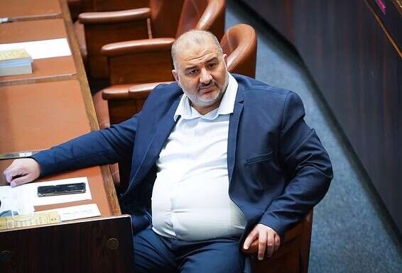 נמצא על המגרש מלא מלא. מנסור עבאס // צילום: נועם מוסקוביץ'/ דוברות הכנסת