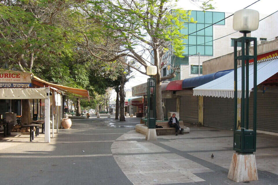 המדרחוב בבאר שבע. להוביל עשרות פרויקטים ומיזמים מחוללי שינוי , אורי, ויקיפדיה