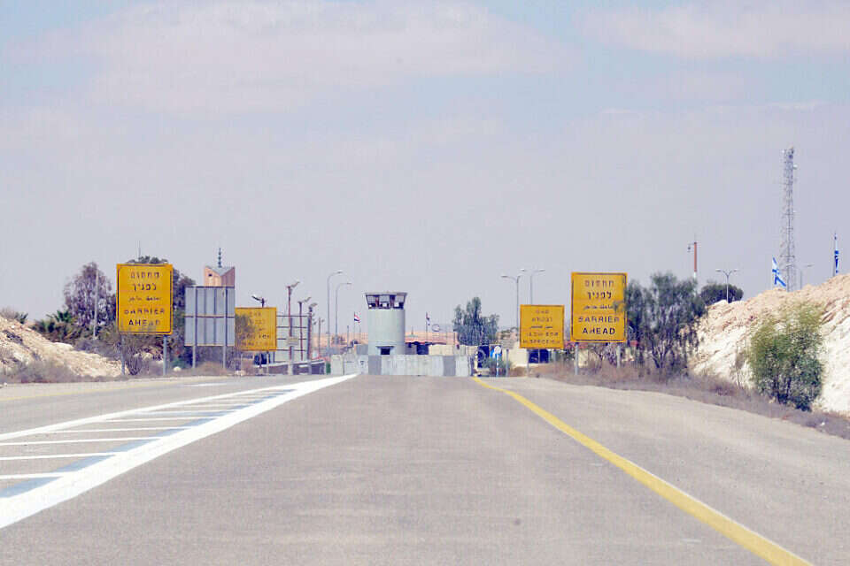מעבר ניצנה , דודו גרינשפן