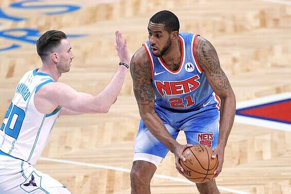 אולדריג' (מימין). בכורה מוצלחת // צילום: AP