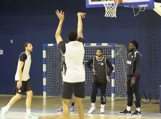 שחקני הפועל ירושלים באימון // צילום: הפועל "בנק יהב" ירושלים