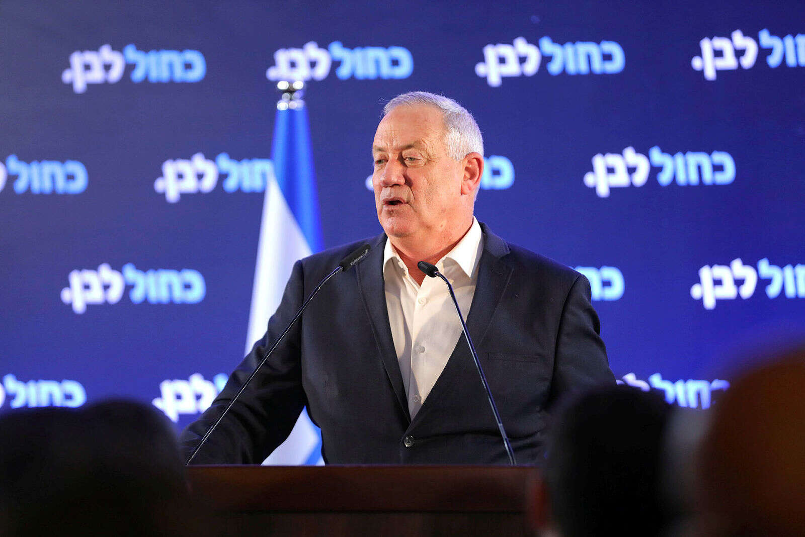 שר הביטחון גנץ."גם על טעויות משלמים" , לירון מולדובן