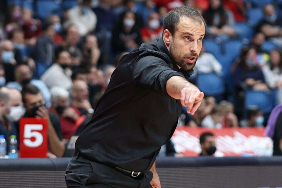 הלפרין. תיקן על הקווים את השגיאות שעשה כמנהל ספורטיבי
, דני מרון