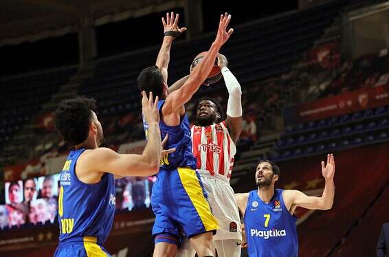 הצהובים מתקשים בהגנה // האתר הרשמי של הכוכב האדום בלגרד