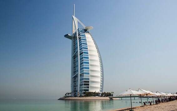 מלון בורג' אל עראב מבחוץ // צילום: gettyimages