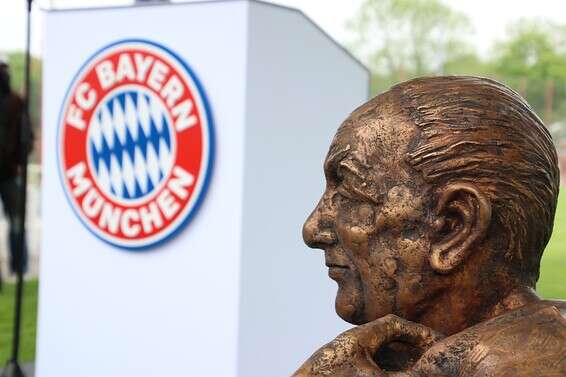 פסלו של לנדאואר במתחם האימונים // צילום: באדיבות קרן קורט לנדאואר