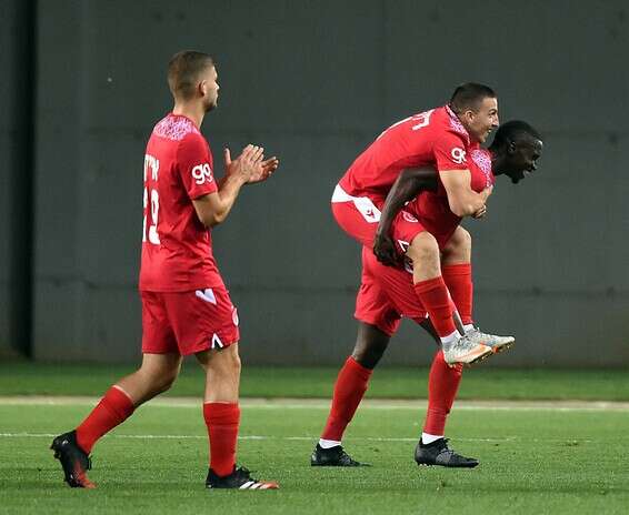 דוידה חוגג עם קולו, הערב בנתניה // צילום: ברני ארדוב