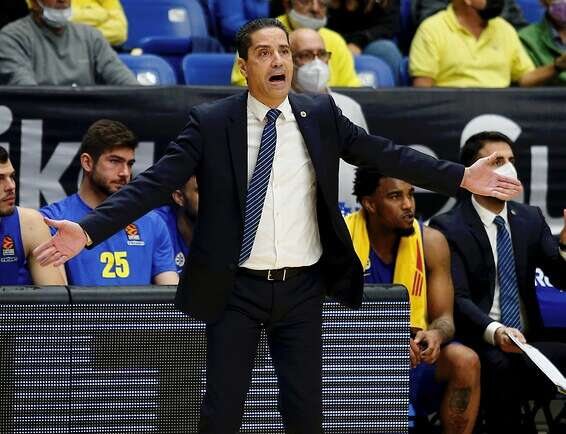 ספרופולוס. לא חסך ביקורת מהשחקנים // צילום: אלן שיבר