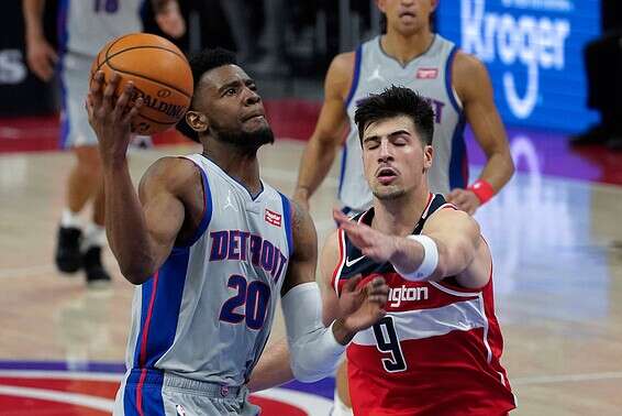 אבדיה. לא הצליח לעצור את ג'קסון // צילום: AP