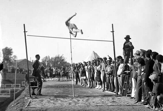 "רעיון העם הנבחר הוא שרירותי". תחרות אתלטיקה בימי המנדט הבריטי // צילום: אמריקן קולוני אוסף מטסון ספריית הקונגרס וושינגטון