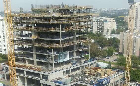 הקמת המגדל צפויה להסתיים בסוף 2022 // צילום: טוני הירש