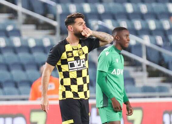 אלירן עטר חוגג צמד בטדי // צילום: דני מרון