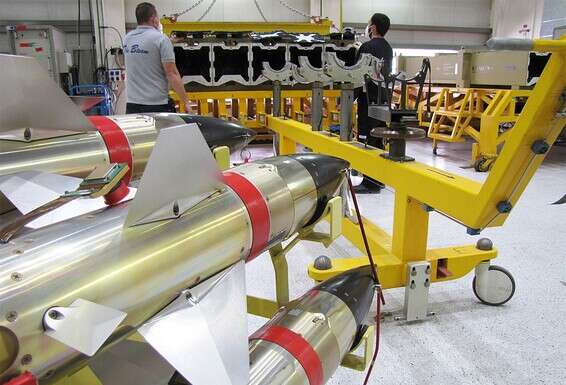 מיירטים של כיפת ברזל בהרכבה // צילום: דוברות רפאל