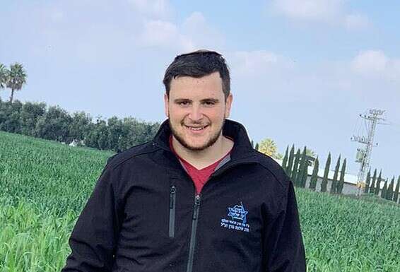 יהודה מלכה (20), תלמיד במכינת בני עקיבא עוז שלמה, מרכז שפירא