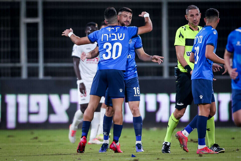 שבירו חוגג את השוויון מול הפועל חיפה , אנצו גוש