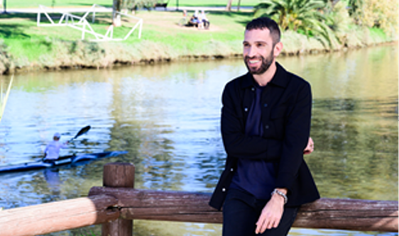 שלומי שבן בקמפיין של חברת מטרופוליס בתל אביב  // צילום: איתמר סיידא