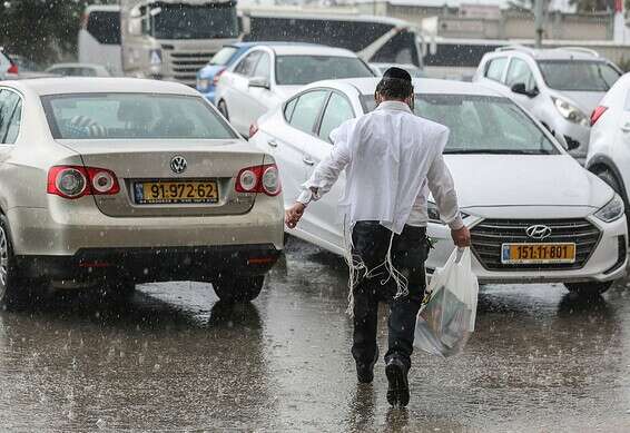 מזג אוויר סוער בצפת, היום // צילום: דוד כהן - ג׳יני