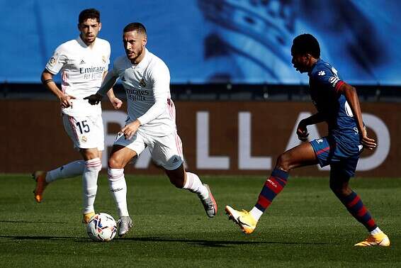 הזאר  מטייל ברחבה. השער שפתח את המשחק // צילום: אי-פי