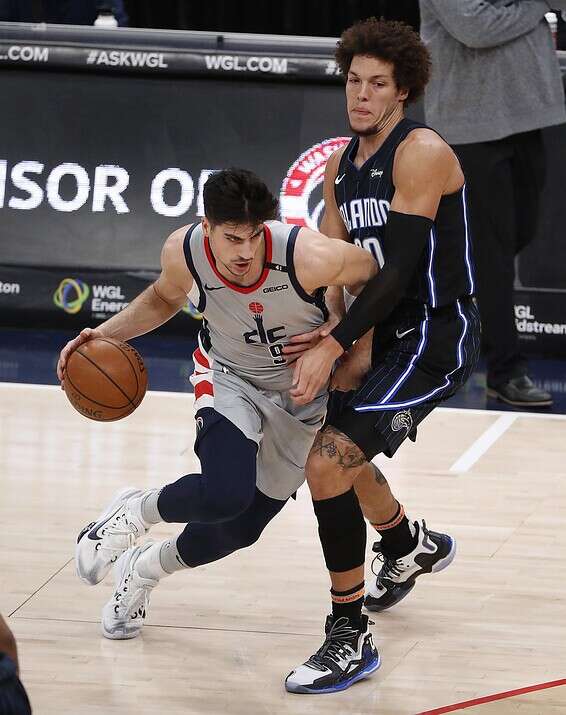 אבדיה מול גורדון. נקודות אחרונות ברבע השלישי // צילום: אי-פי