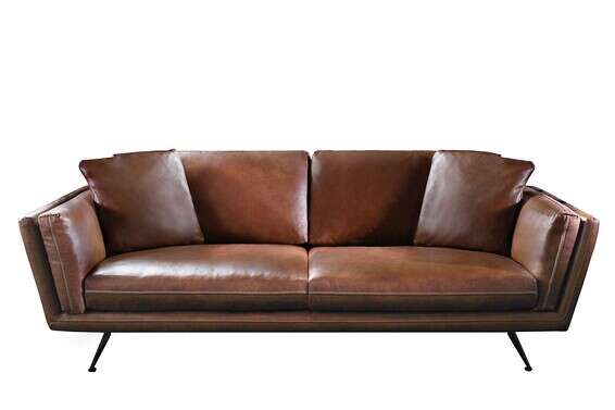 ספת עור דו מושבית, IDdesign // צילום מנחם עז