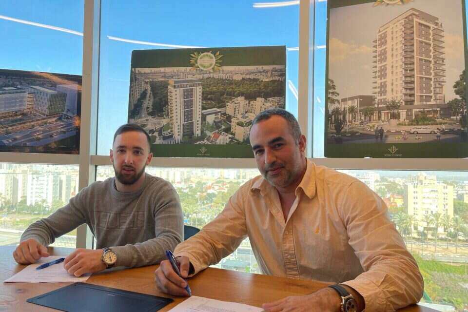 דוד אזולאי וארטיום דולגופיאט. יוצאים לדרך , באדיבות קבוצת דוד אזולאי