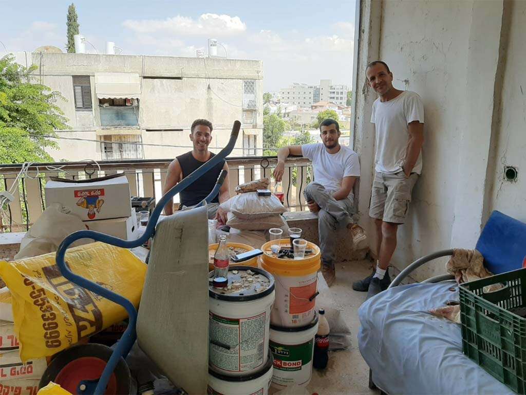 צילום: אסף לוי // משפצים דירה בהתנדבות ,