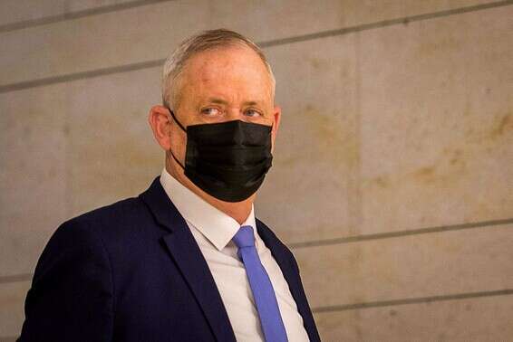 גנץ. פועל לשנות את ההחלטה על מערכת החינוך // צילום: אורן בן חקון