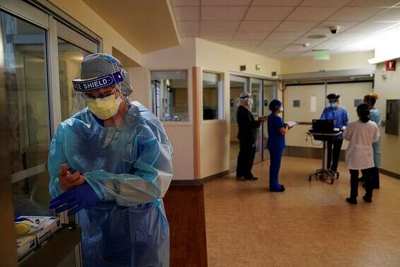 מחלקת קורונה בבית חולים במחוז אורנג', קליפורניה // צילום: אי.פי