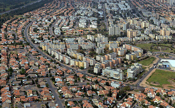 צילום: ארכיון קריית גת, ויקיפדיה // קריית גת. מיקום אסטרטגי ותנופת פיתוח ,