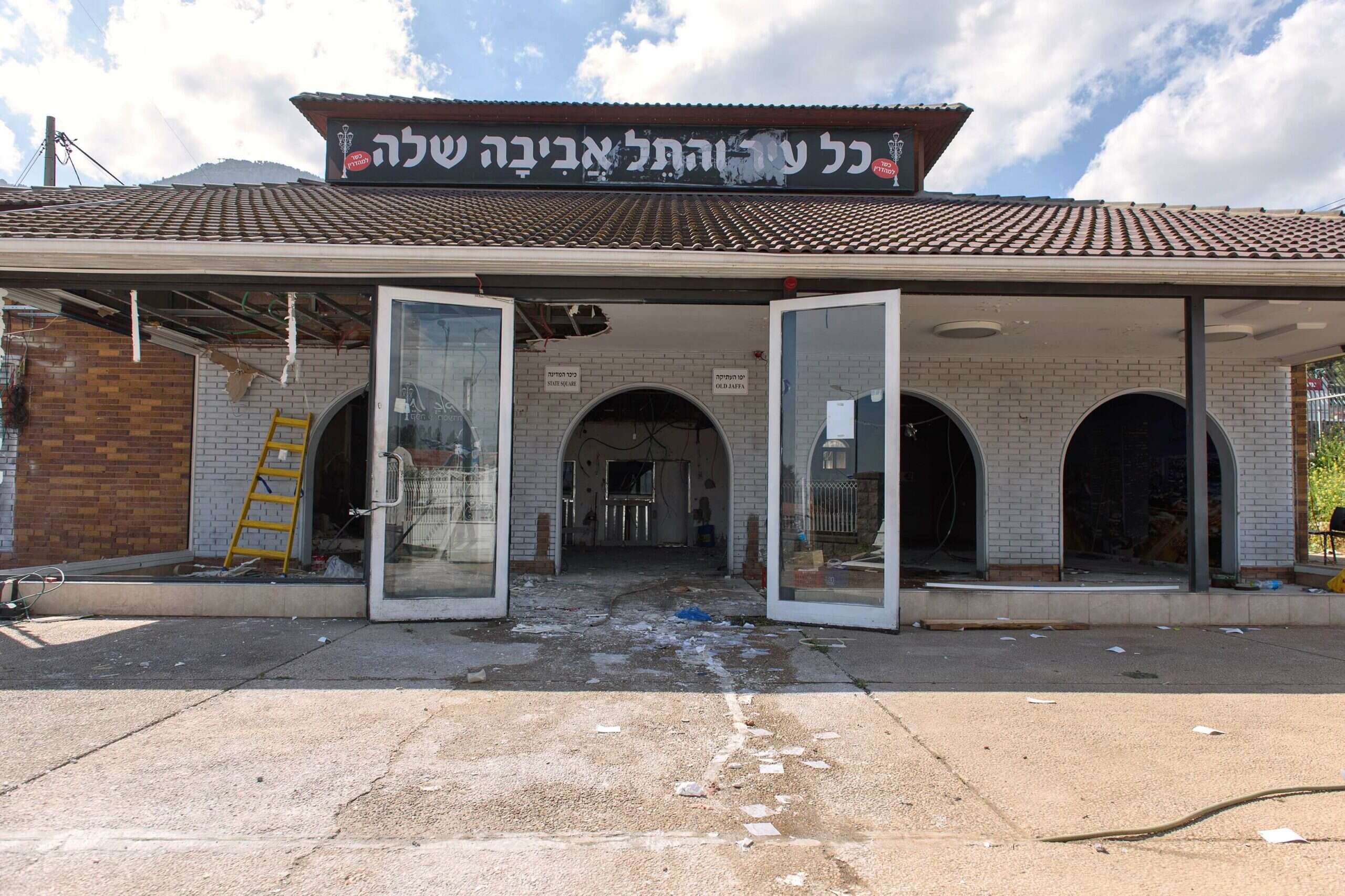 מסעדת תל אביבה בקריית שמונה נסגרה // צילום: אייל מרגולין/ג'יני // מסעדת תל אביבה בקריית שמונה נסגרה ,