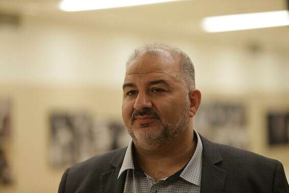 עבאס בכנסת? // צילום: אלכס קולומויסקי