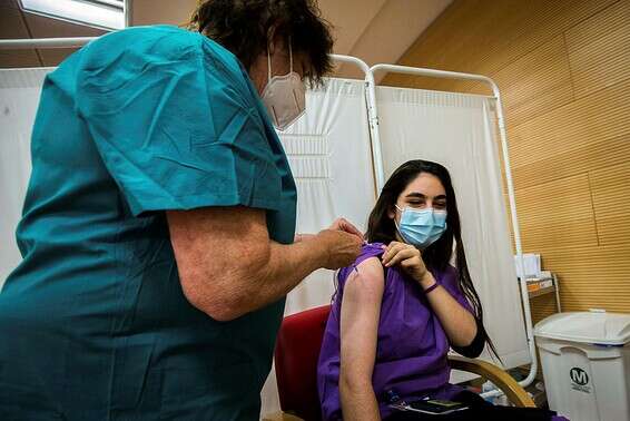 69% מהמתחסנים הגיעו לקבל את המנה השנייה כעבור 21 יום // צילום: אורן בן חקון