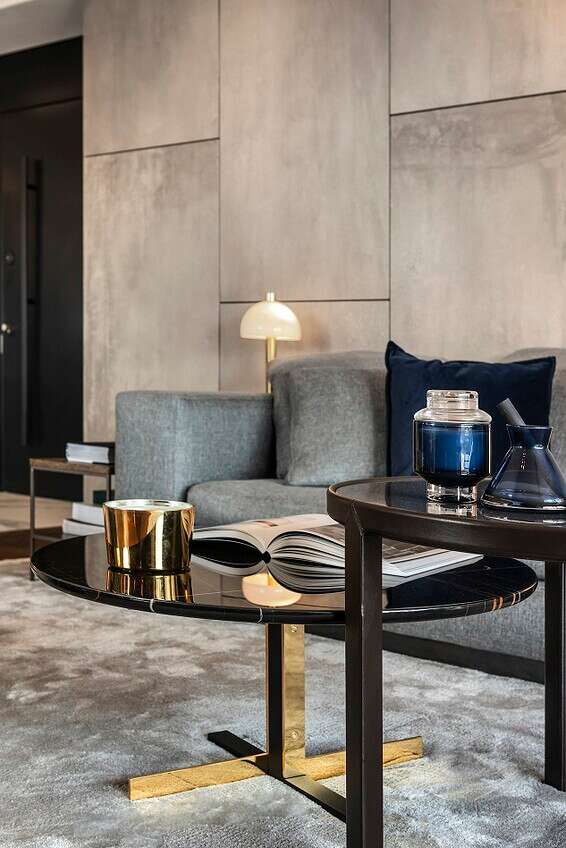 המלון נכנס אל חללי הבית הפרטי. תכנון ועיצוב פנים: מורן גוזלי // צילום: עודד סמדר