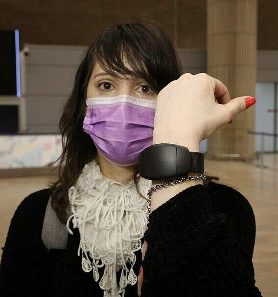 הצמיד הנוכחי שוקל 55 גרם והוא קצת יותר גדול משעון יד // צילום: קוקו