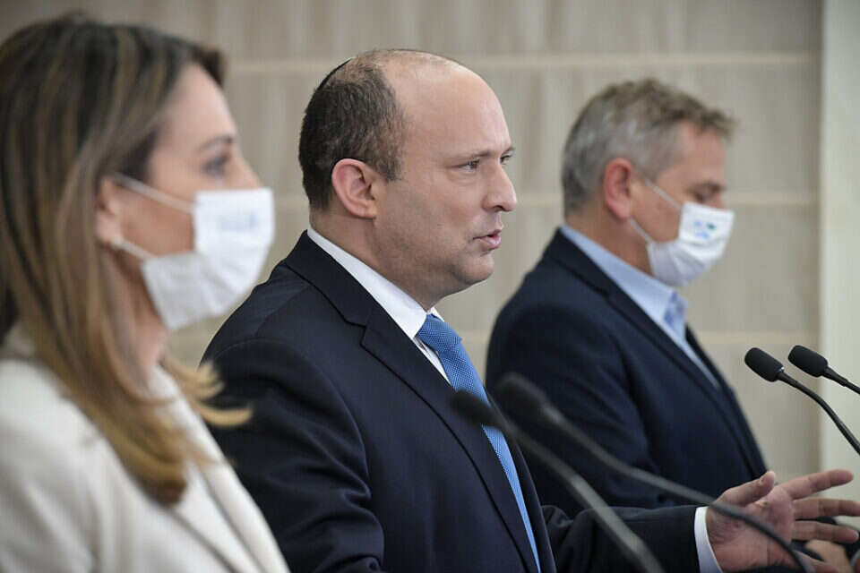 ראש הממשלה נפתלי בנט, שר הבריאות ניצן הורוביץ ושרת החינוך יפעת שאשא ביטון , קובי גדעון / לע"מ