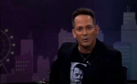 אוהבים בדיחות קרש? גיל ססובר // צילום: מתוך התוכנית