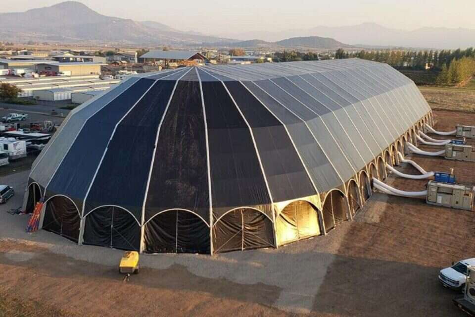 אוהל מלכותי: עיריית אילת מציעה למכירה את האוהל של טקס מיס יוניברס עבור כמעט מיליון דולר , IRAMAFEERDome