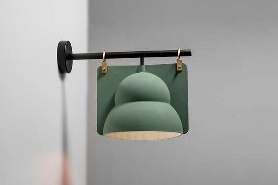 מנורת רחוב - מנורה בהשראת אלמנטים קלאסיים מהרחוב // צילום: כפיר זיו