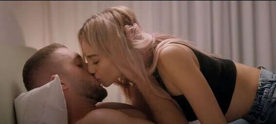 למקרה שפספסתם, שנייה 00:08. אלה איילון ובן זיני 