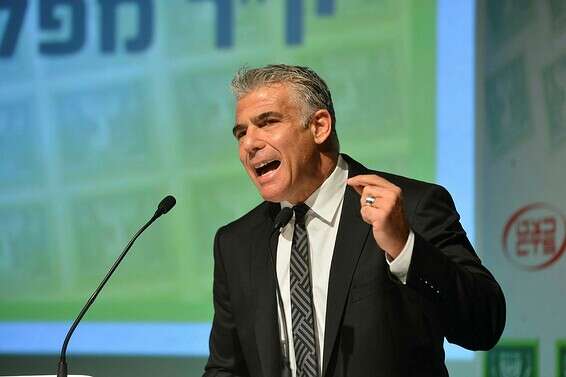 לפיד תומך בנישואים אזרחיים ובפתיחת עסקים והפעלת תחב"צ בשבת // צילום: יוסי זליגר