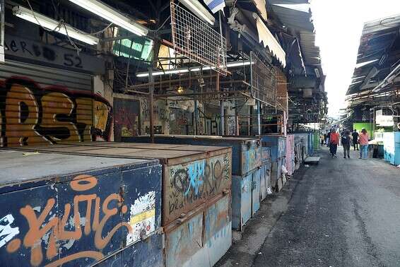 שוק הכרמל. הסוחרים חוזרים לעבוד // צילום: גדעון מרקוביץ'