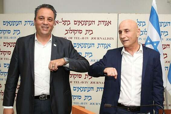 בונים על חיבורים עתידיים. עפר שלח ורועי כהן // צילום: קוקו