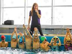 גרסימניה בבית הספר לשחייה שלה