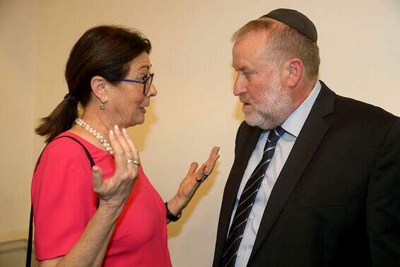 היועמ"ש מנדלבליט עם נשיאת ביהמ"ש העליון חיות // צילום: גדעון מרקוביץ'