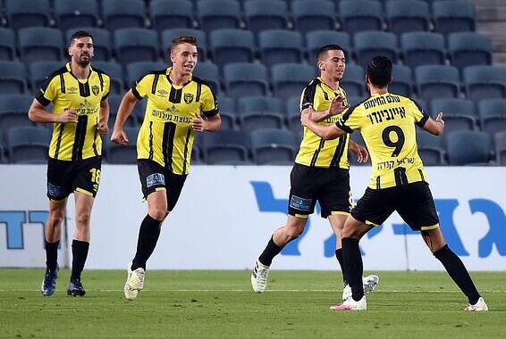 בית"ר חוגגת. תצליח להפתיע את עצמה? // צילום: ברני ארדוב