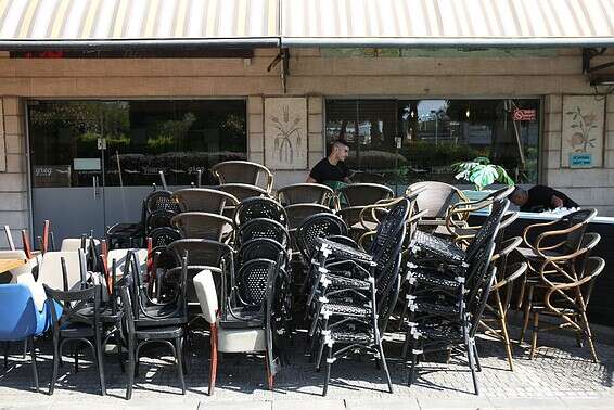 מסעדה בראש פינה מתארגנת לפתיחה מחודשת // צילום: דוד כהן - ג'יני