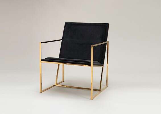 כורסת בד מינימליסטית, ביתילי // צילום: מנחם עז