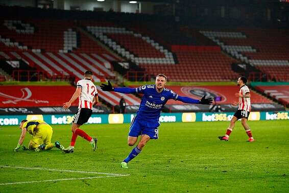 וארדי חוגג את שער הניצחון הדרמטי שלו, היום בשפילד // צילום: אי.אף.פי